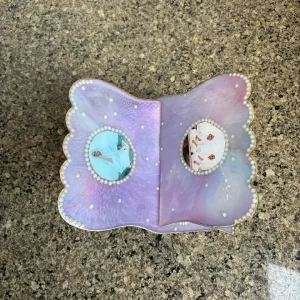 Resin Book Stand