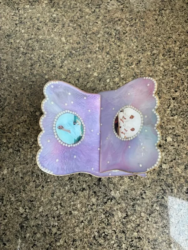 Resin Book Stand