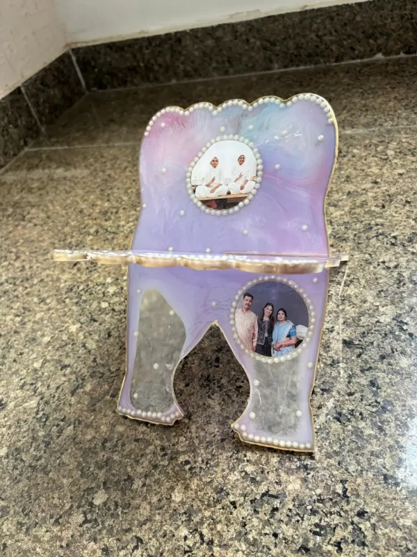 Resin Book Stand - Image 2